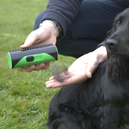 Enthaarungsbürste für Hunde und Pferde